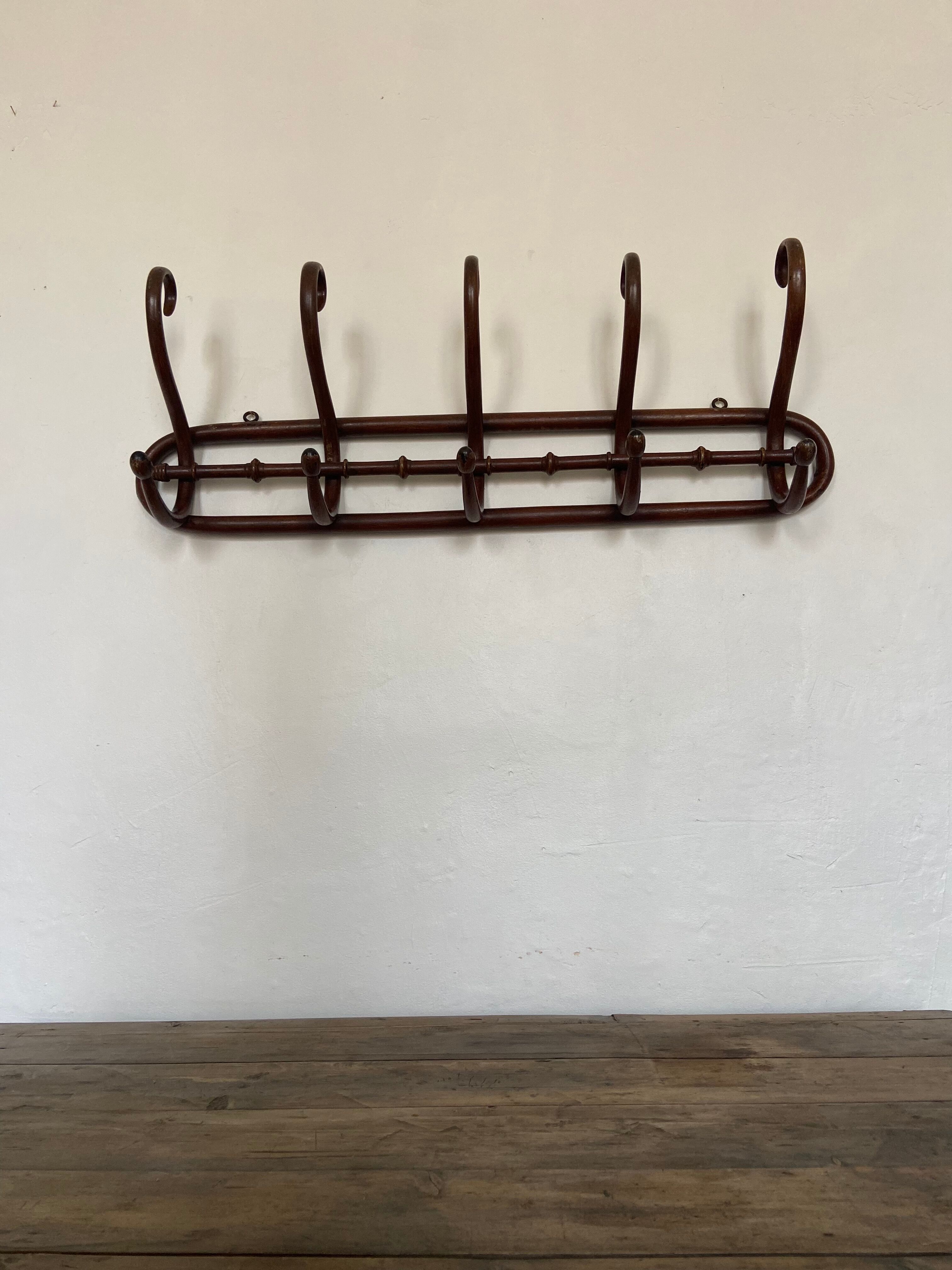 Wall coat rack