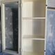 Vitrine en bois peint