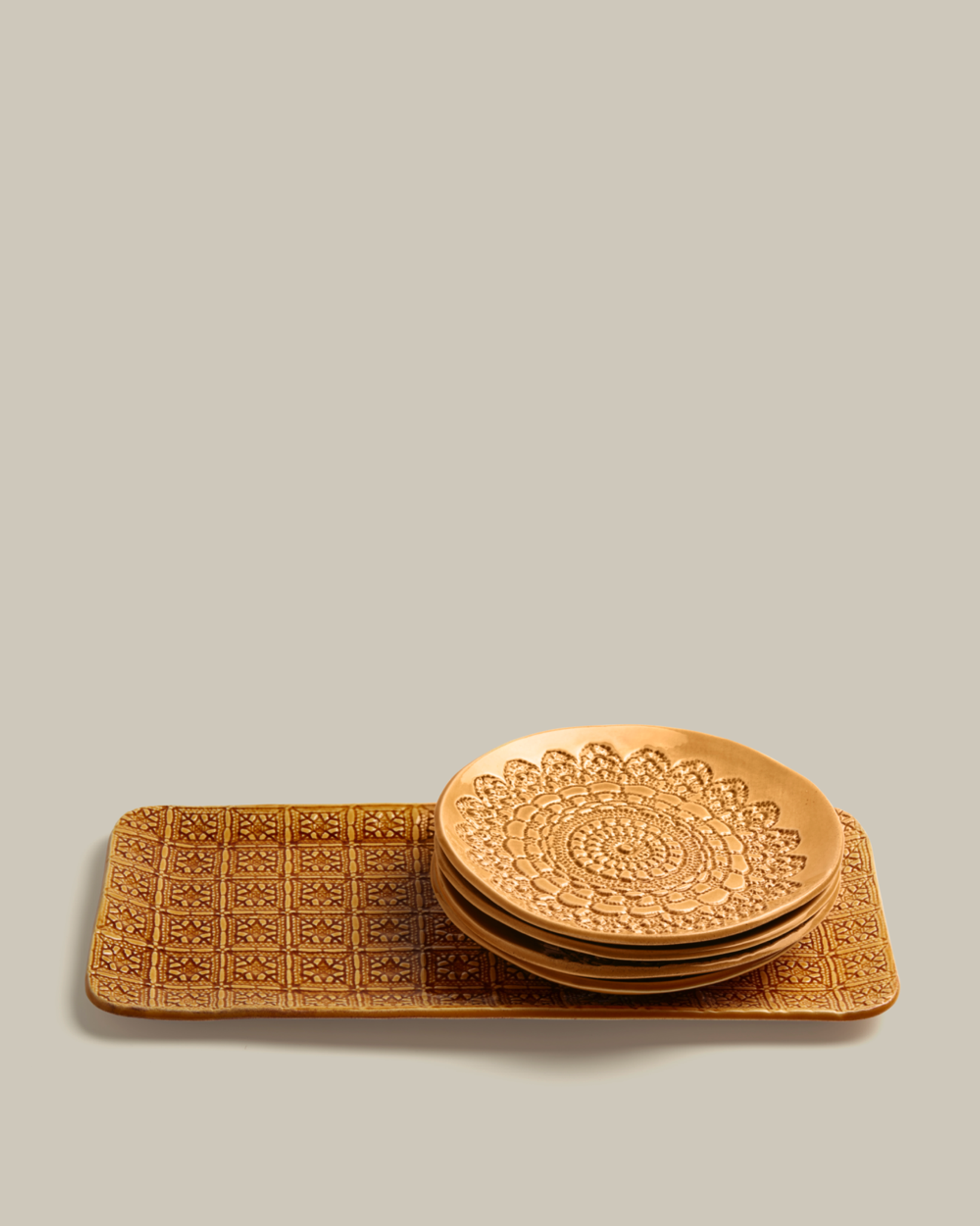 Coffret dessert set de 4 assiettes et 1 plat safran