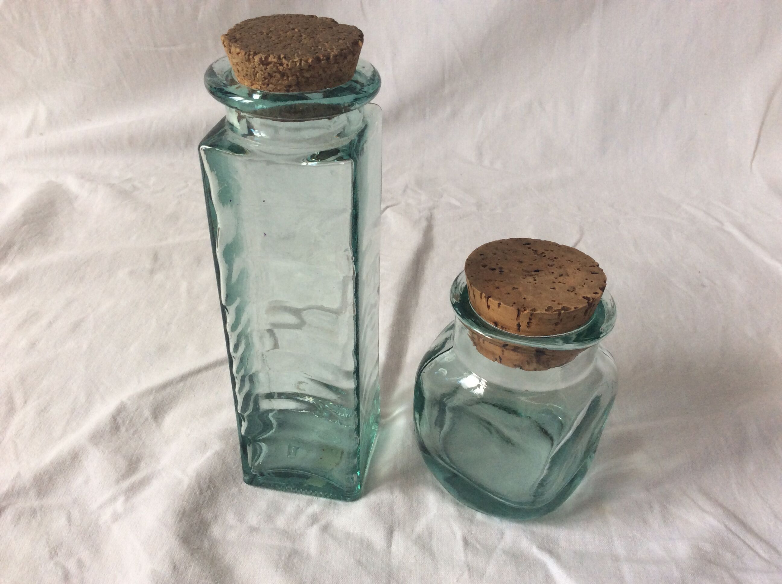 2 vintage jars