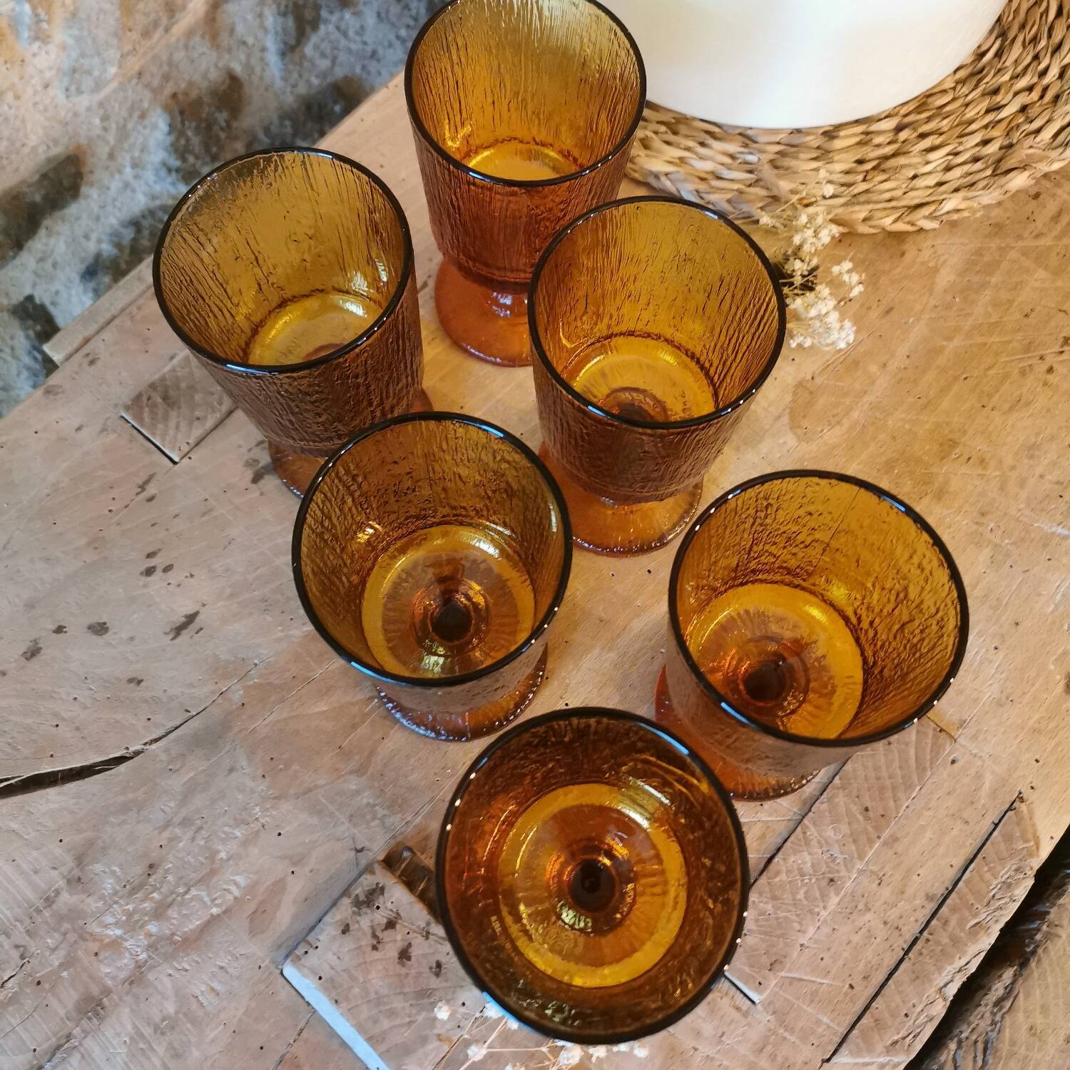 6 verres à pied en verre ambré Codec, années 70