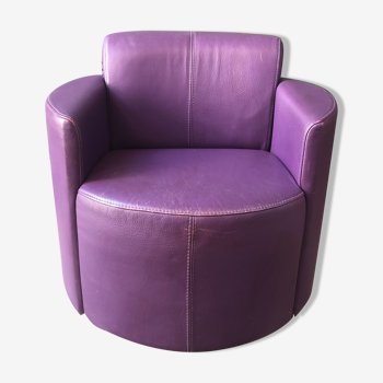 Fauteuil modèle Bagatelle de Steiner en cuir violet