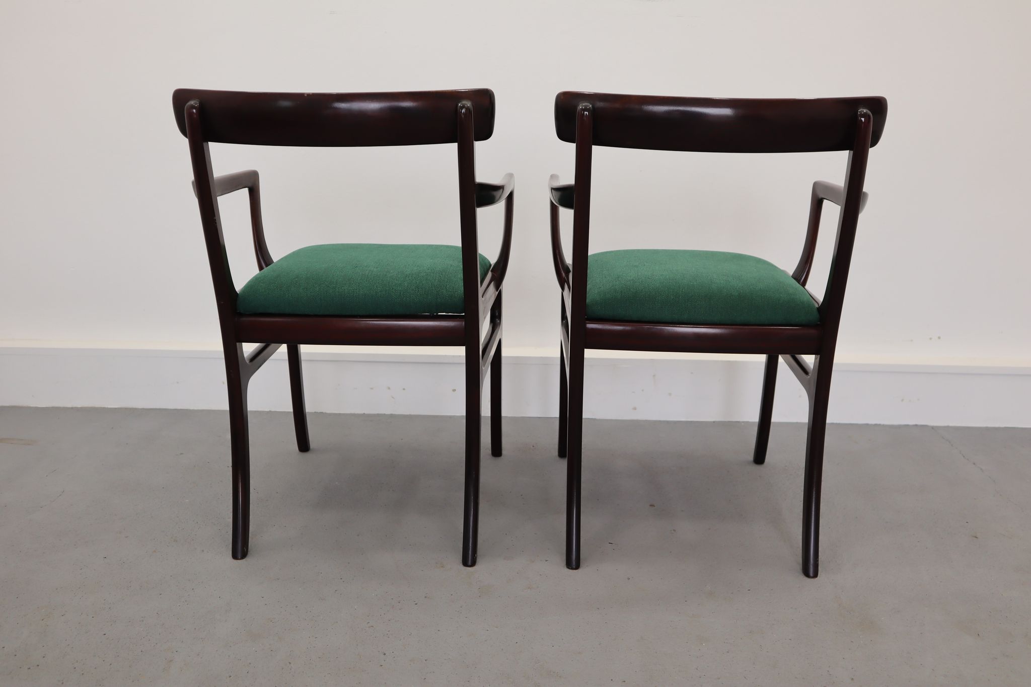 Chaises à manger danoise du milieu du siècle de Poul Jeppesens Møbelfabrik années 1960