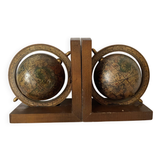 Serre livres vintage mappemonde globes terrestre
