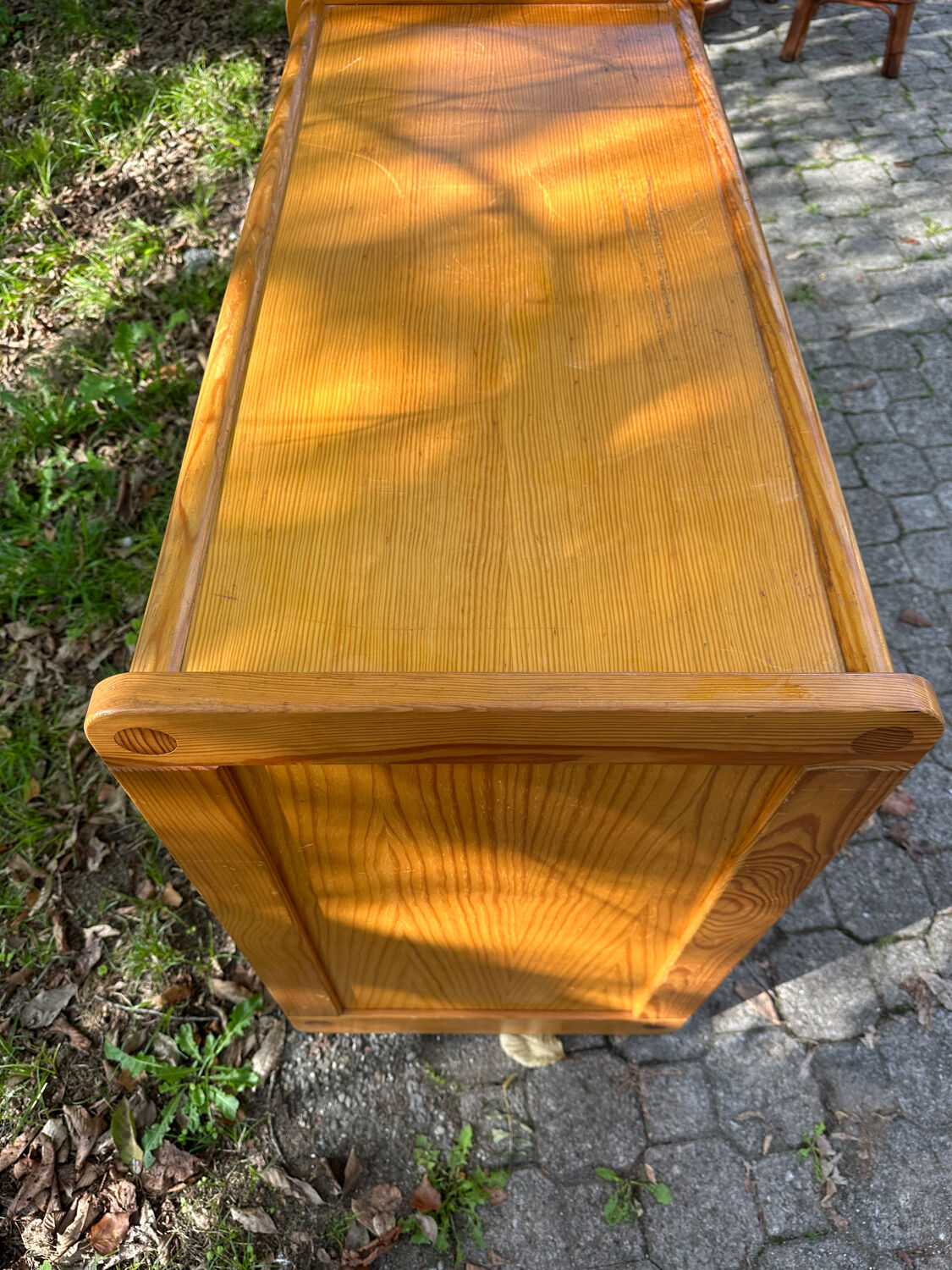 Mountain chest of drawers