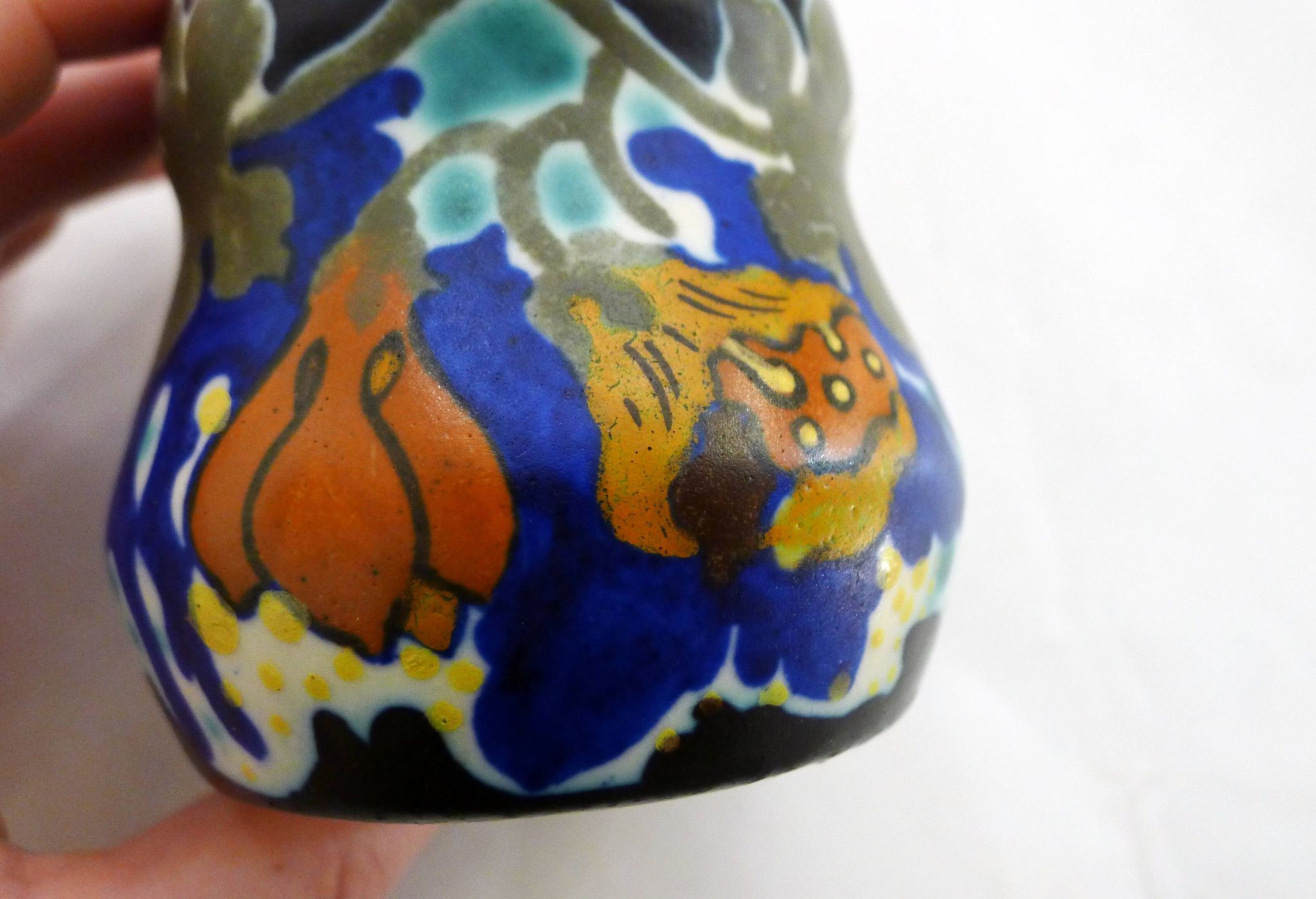 Small matte Art Deco vase / pot Regina Gouda