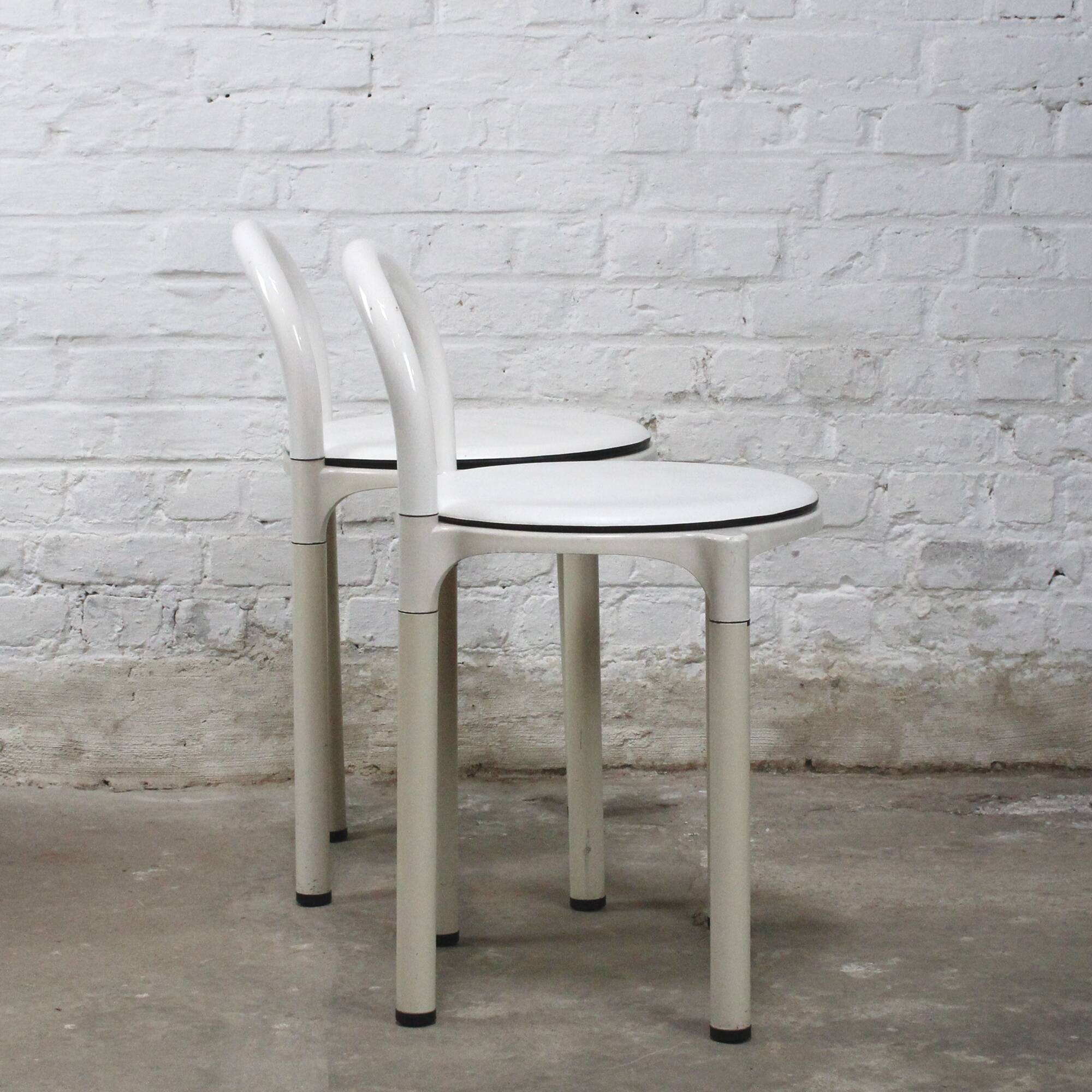 Paire de chaises Kartell par Anna CASTELLI FERRIERI
