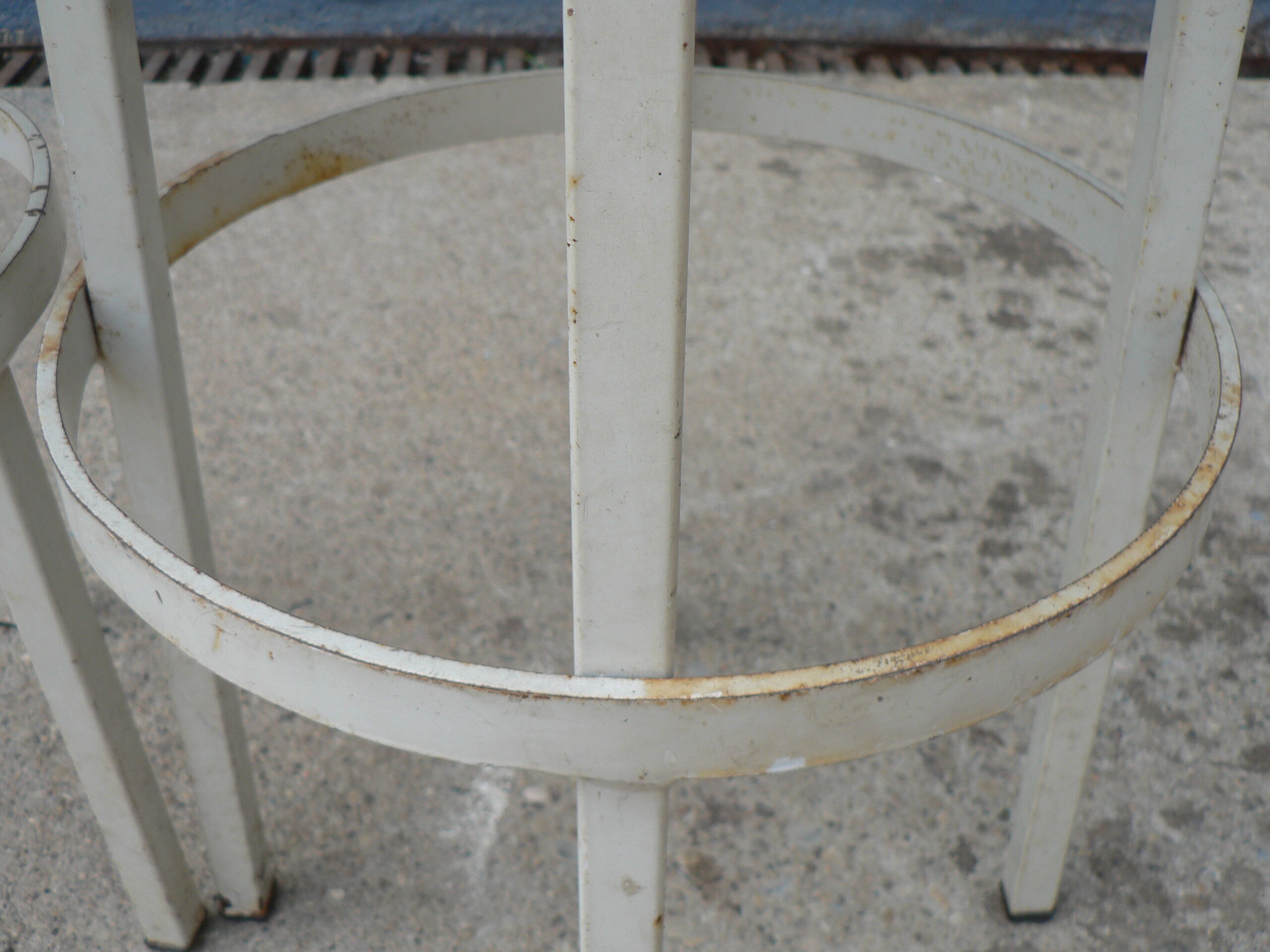 Bar vintage metal stools