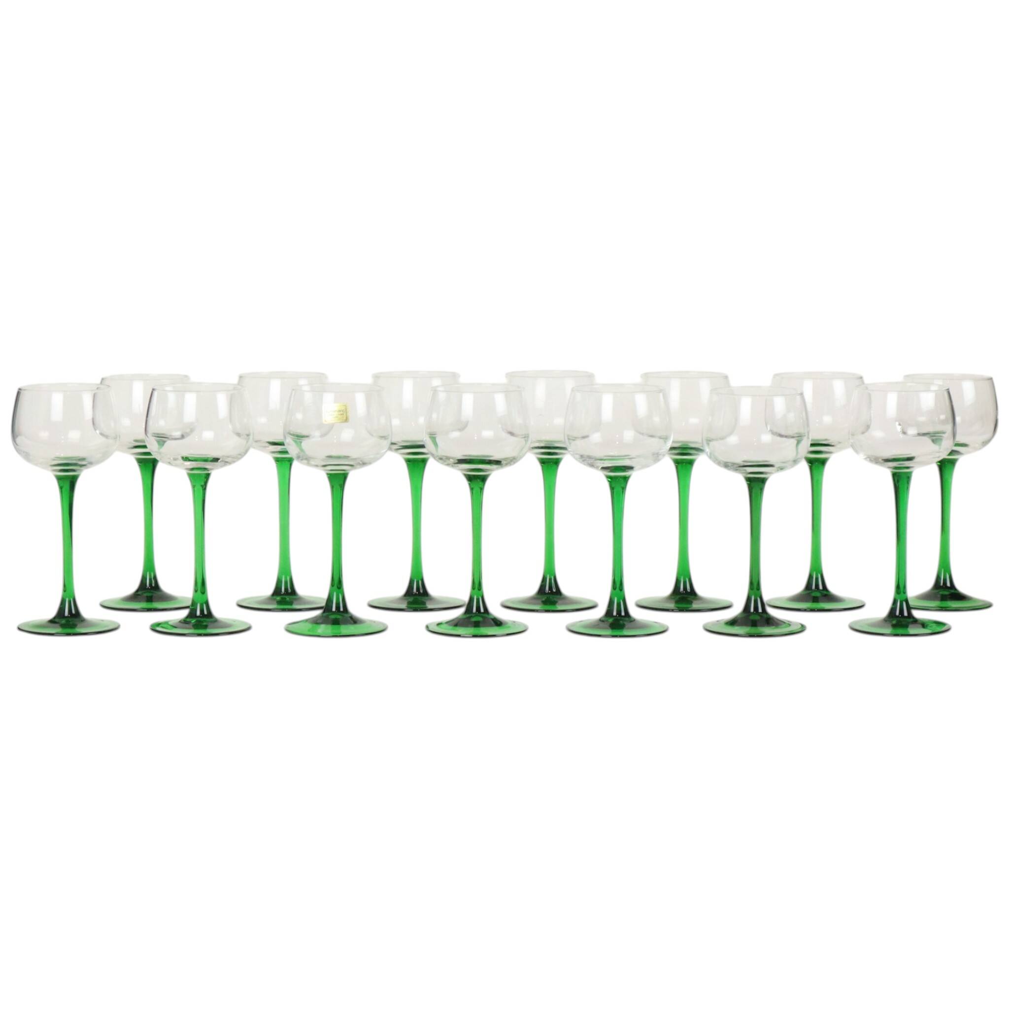 Ensemble de 14 verres à vin vintage Luminarc Alsace avec tiges vertes étroites.