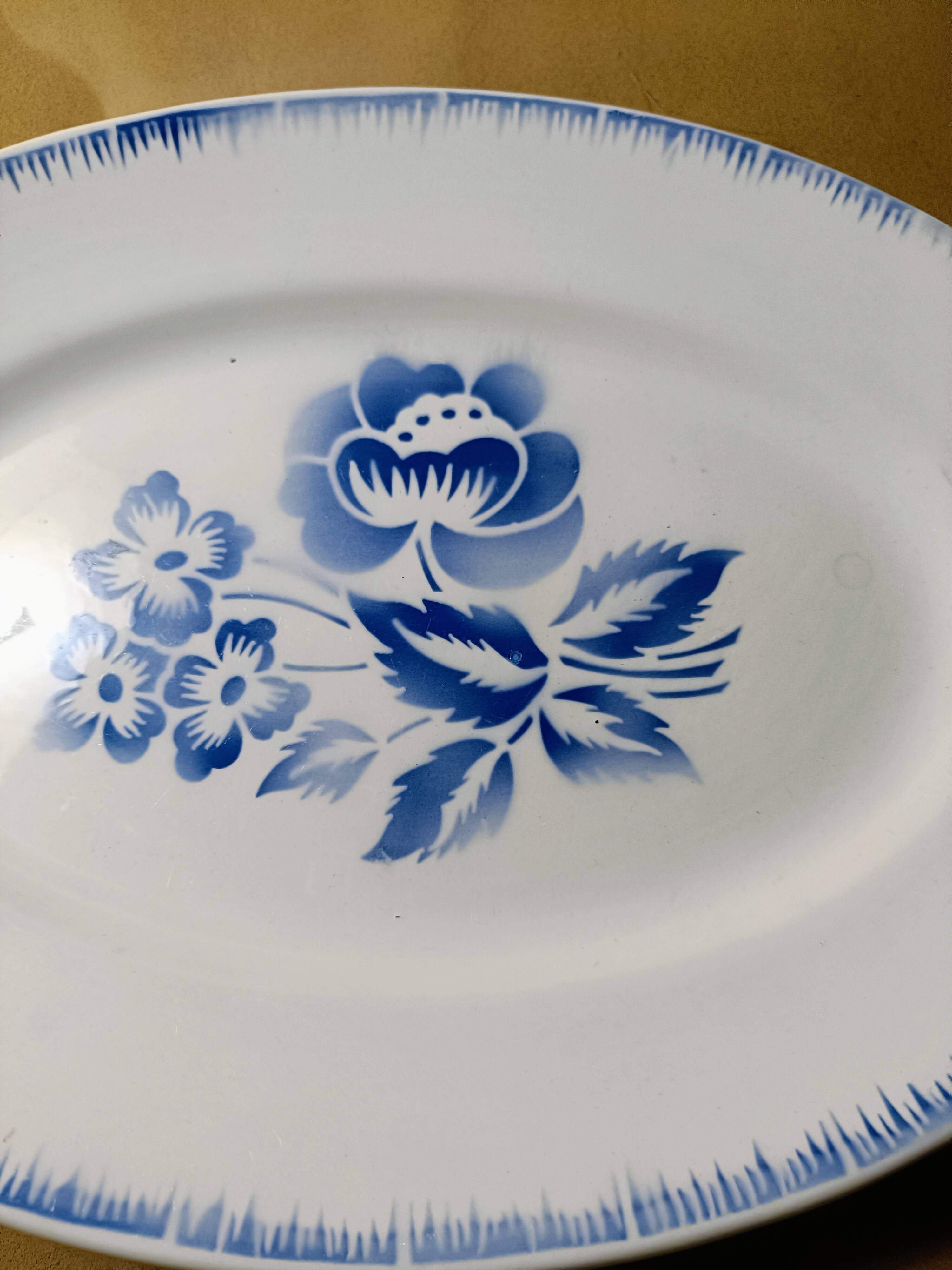Digoin Sarreguemines oval dish with Simone decoration