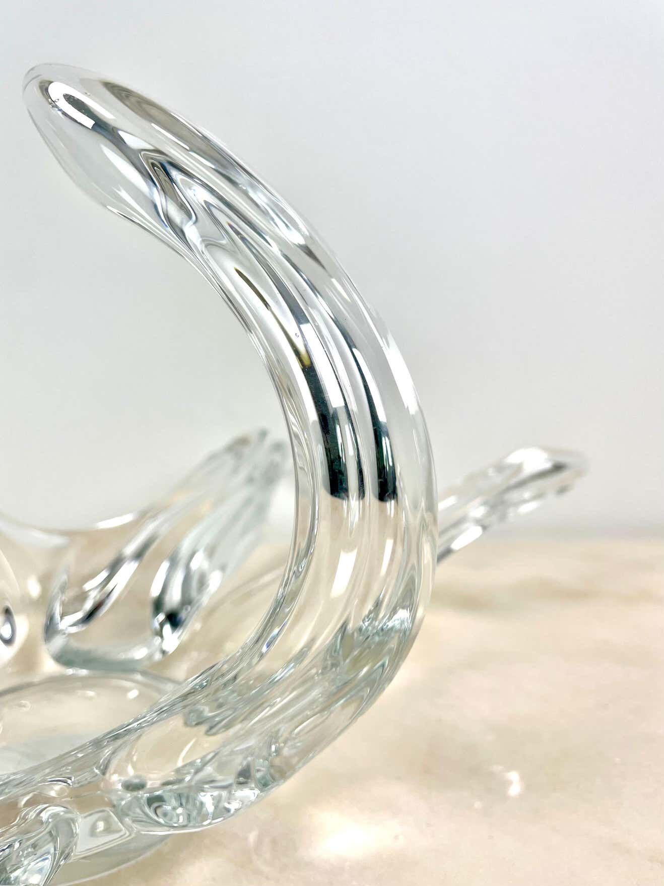 Adorable fruit bowl or centerpiece or flower bowl in translucent crystal - 1960