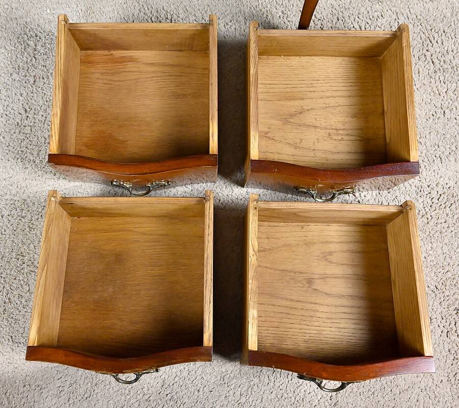 Pair of bedside tables in rosewood marquetry, Louis XV style – 2nd half of the 20th century