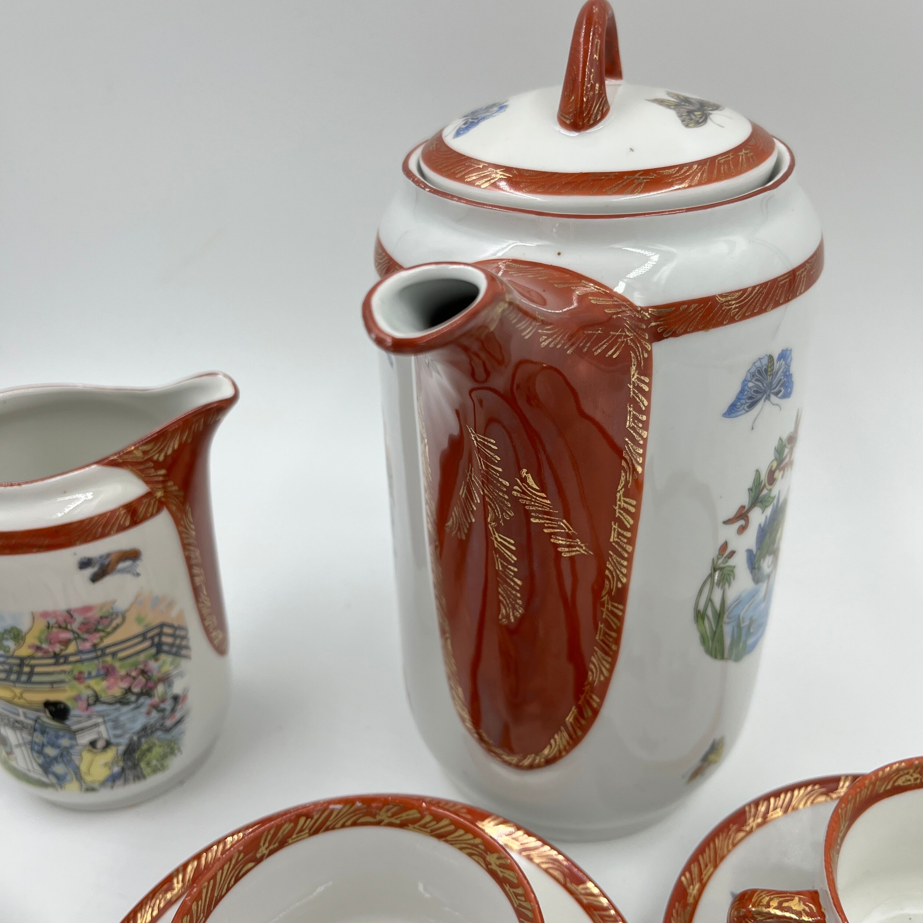 Japanese décor coffee service