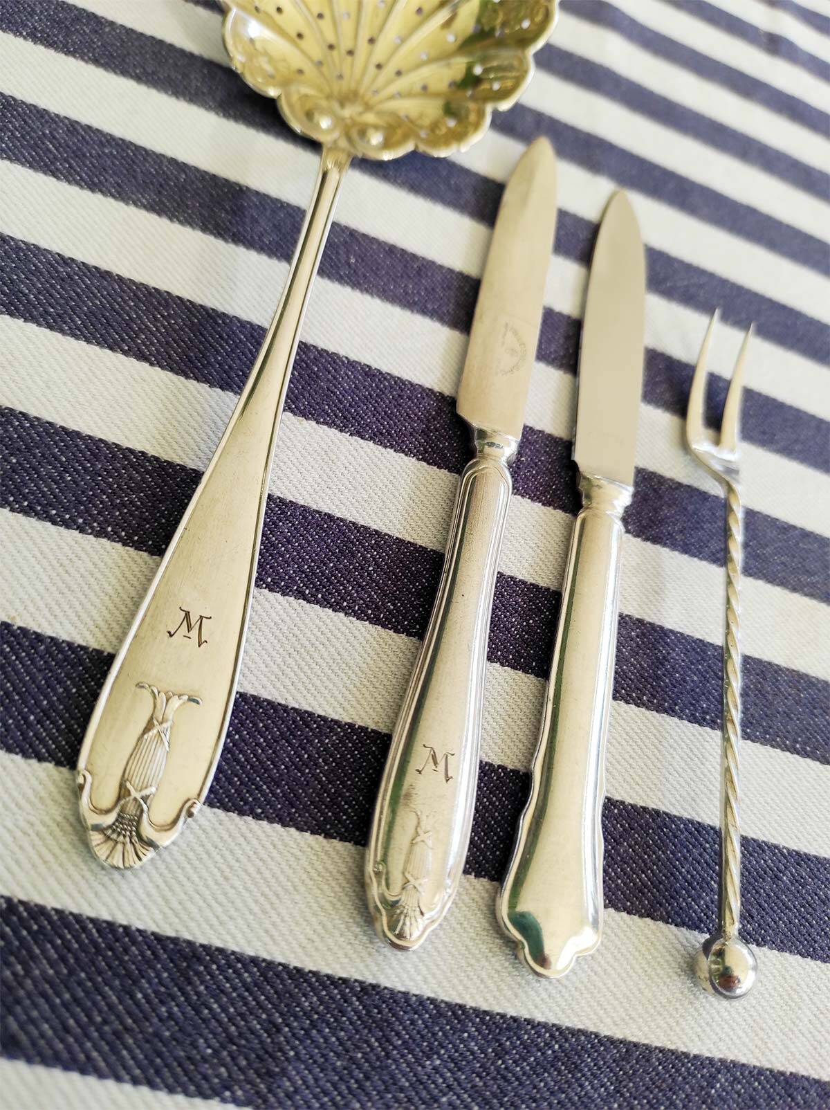 Swedish Fruit Cutlery Set with Sprinkling Spoon (21 Pieces)