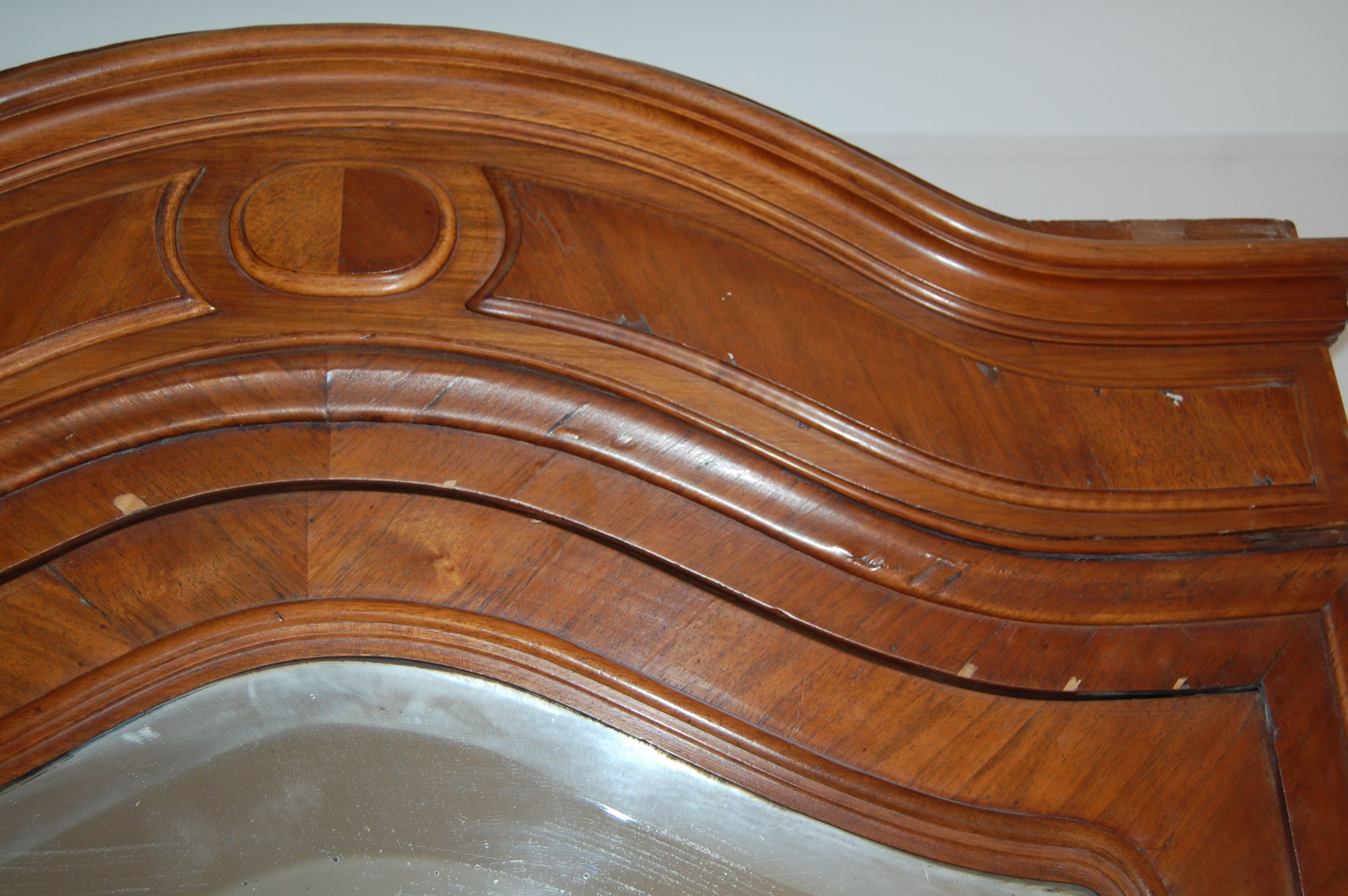 Hat gendarme armoire