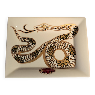 Fine porcelain catchall gilded with gold. Laure Selignac, Paris.