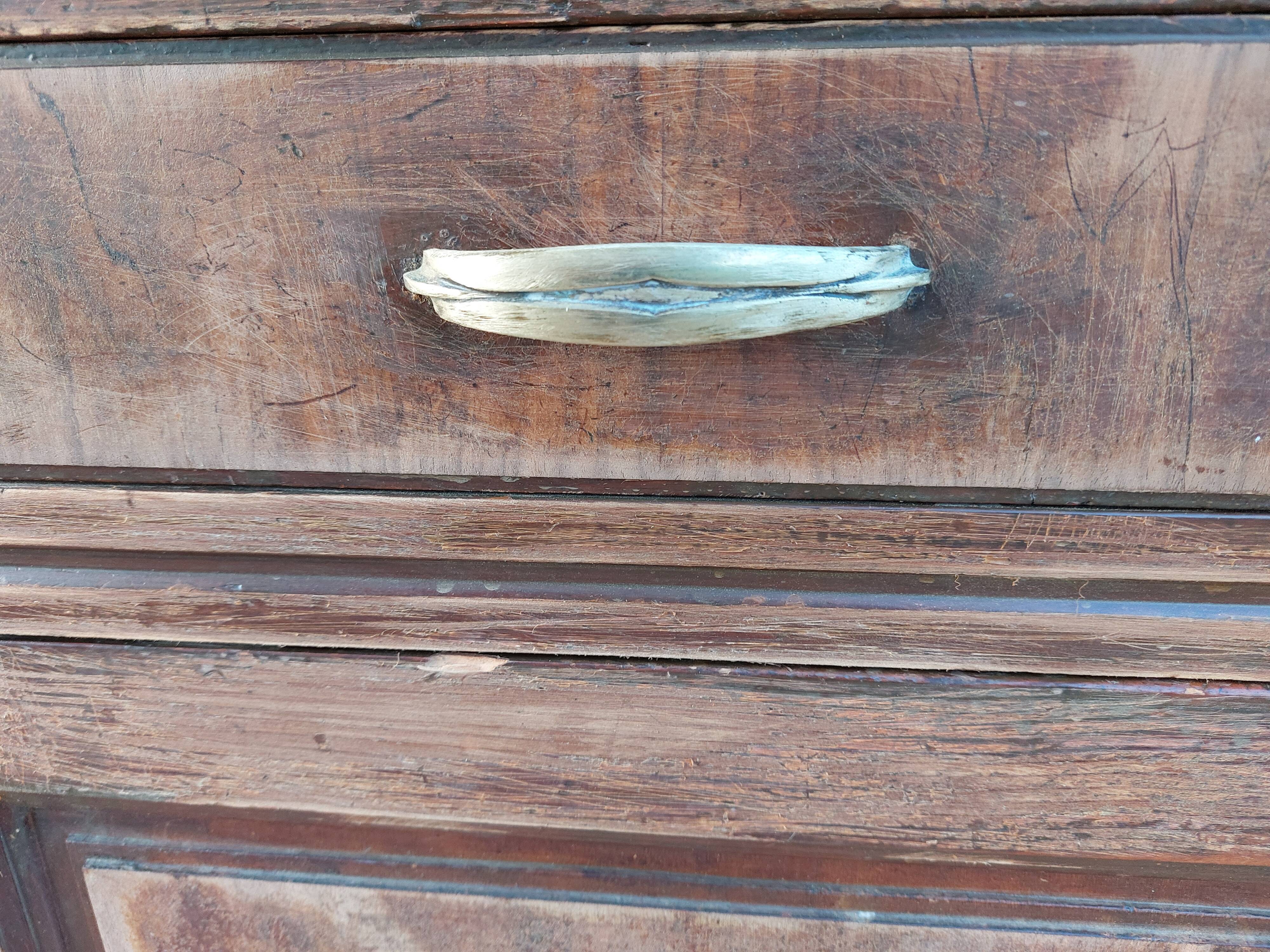 Sanded Parisian buffet