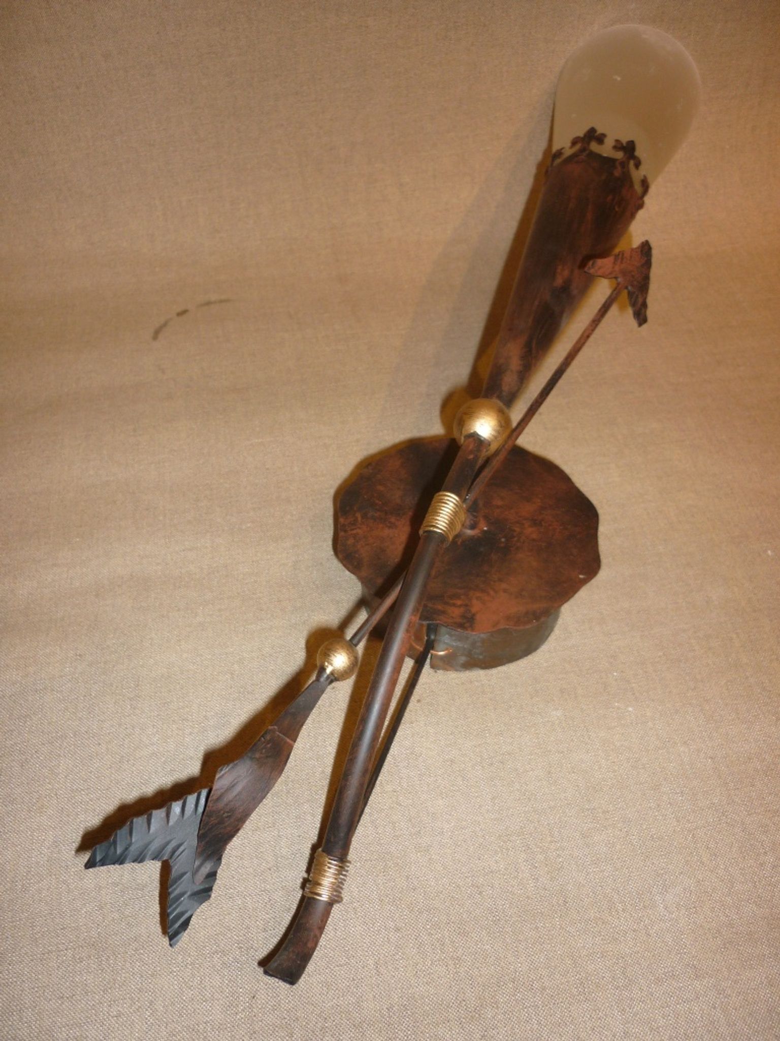 Wall lamp in iron