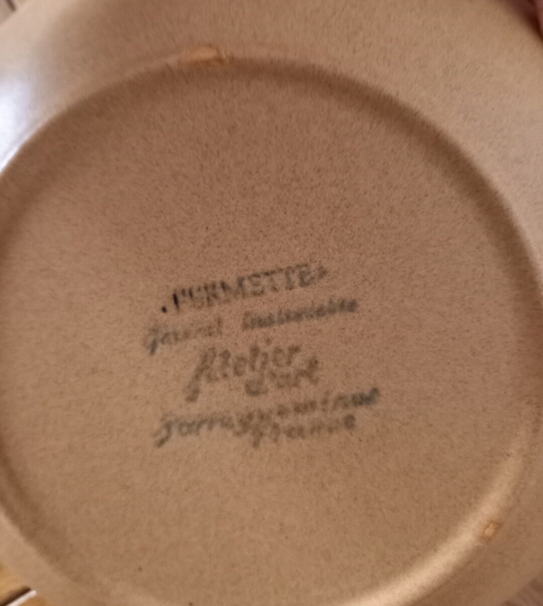 Set of 6 flat beige stoneware plates