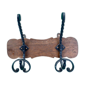 Coat holder