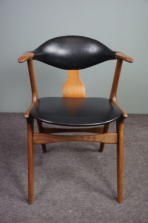 Cow horn chair