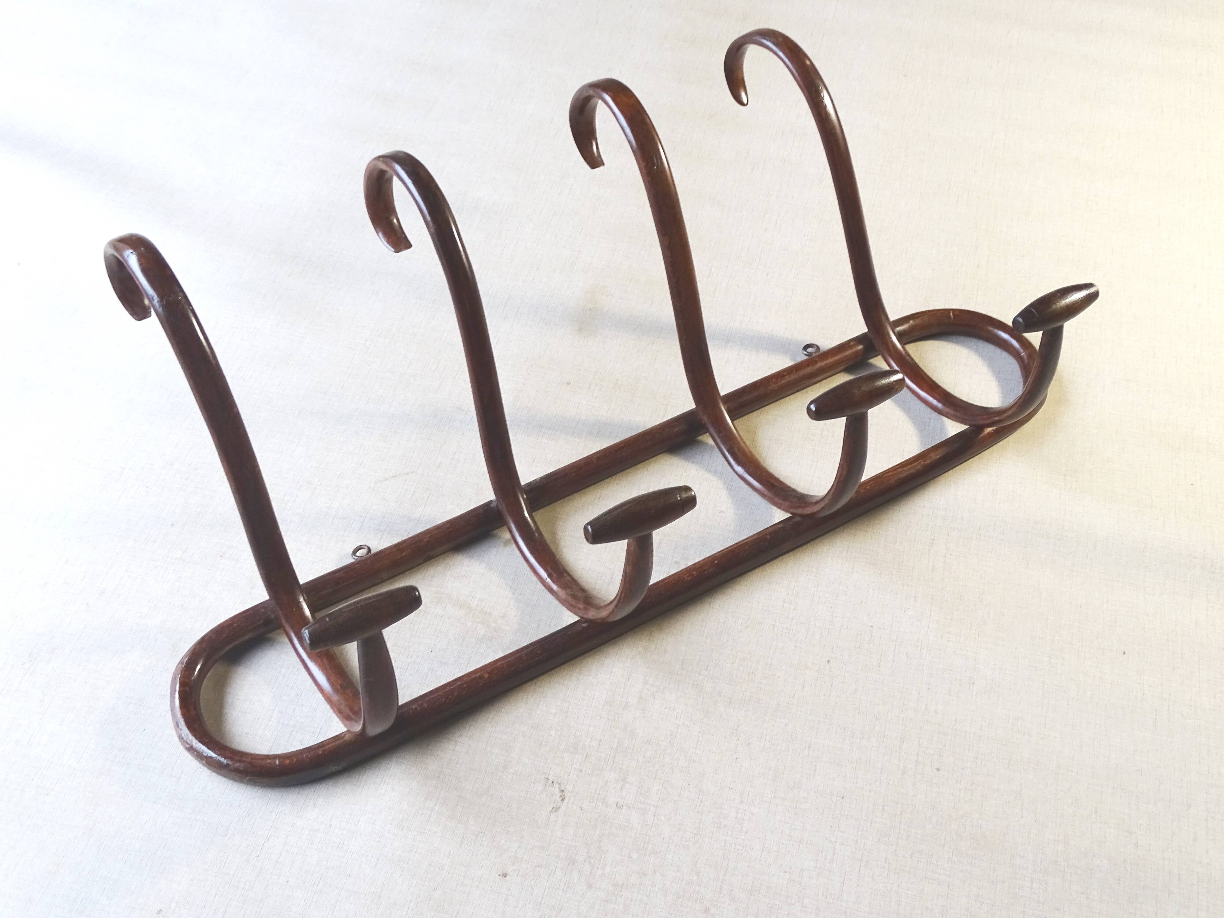 Wall coat rack with 4 curved wooden hooks bistro - no Thonet