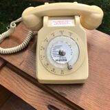 Retro dial phone