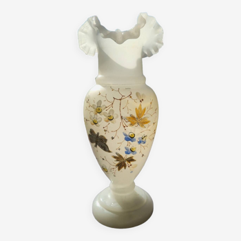Vase en opaline émaillée Art nouveau