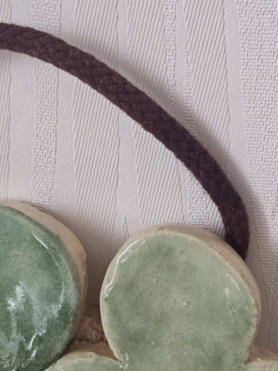 Ceramic mirror with clovers