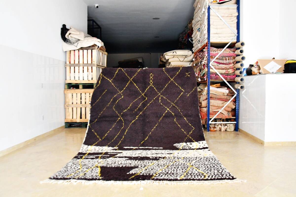 Benu Mrirt rug 288 x 205 cm new