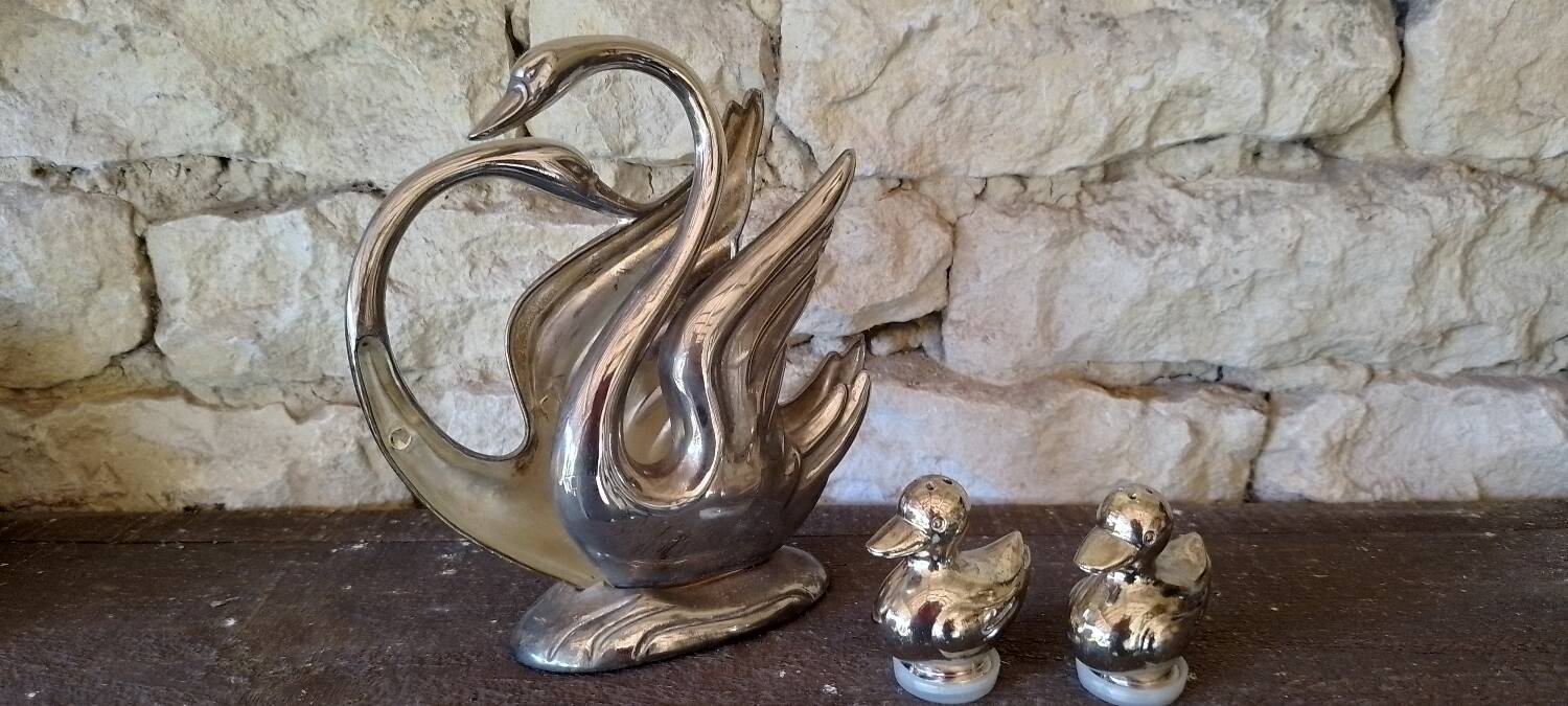 Vintage silver metal salt and pepper shaker