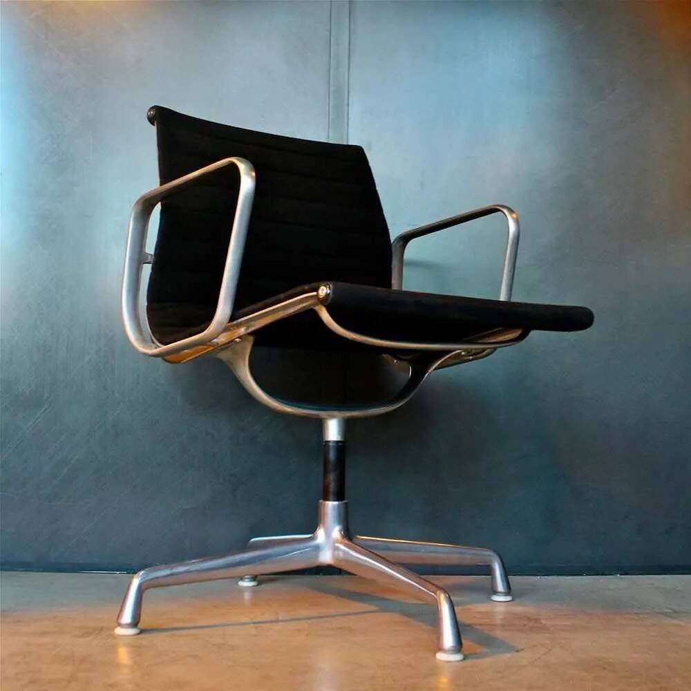 Fauteuil pivotant Charles et Ray Eames 1958