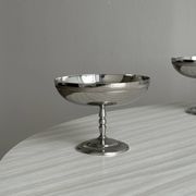 Set of 6 shiny stainless steel footed bowls