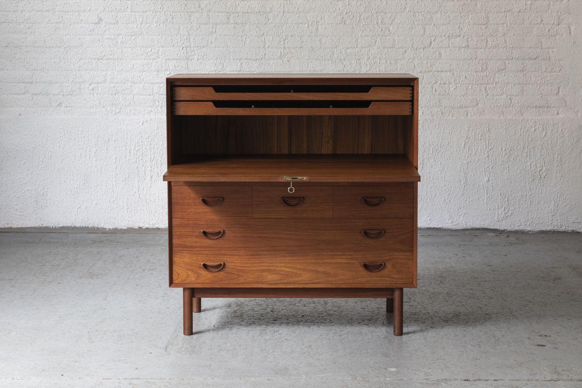 Cabinet par Peter Hvidt & Orla Mølgaard Nielsen pour Søbørg mobler, Danemark, années 1950