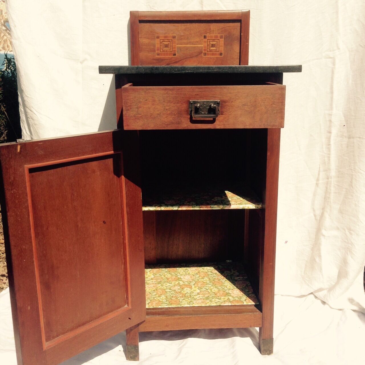 Art deco nightstand