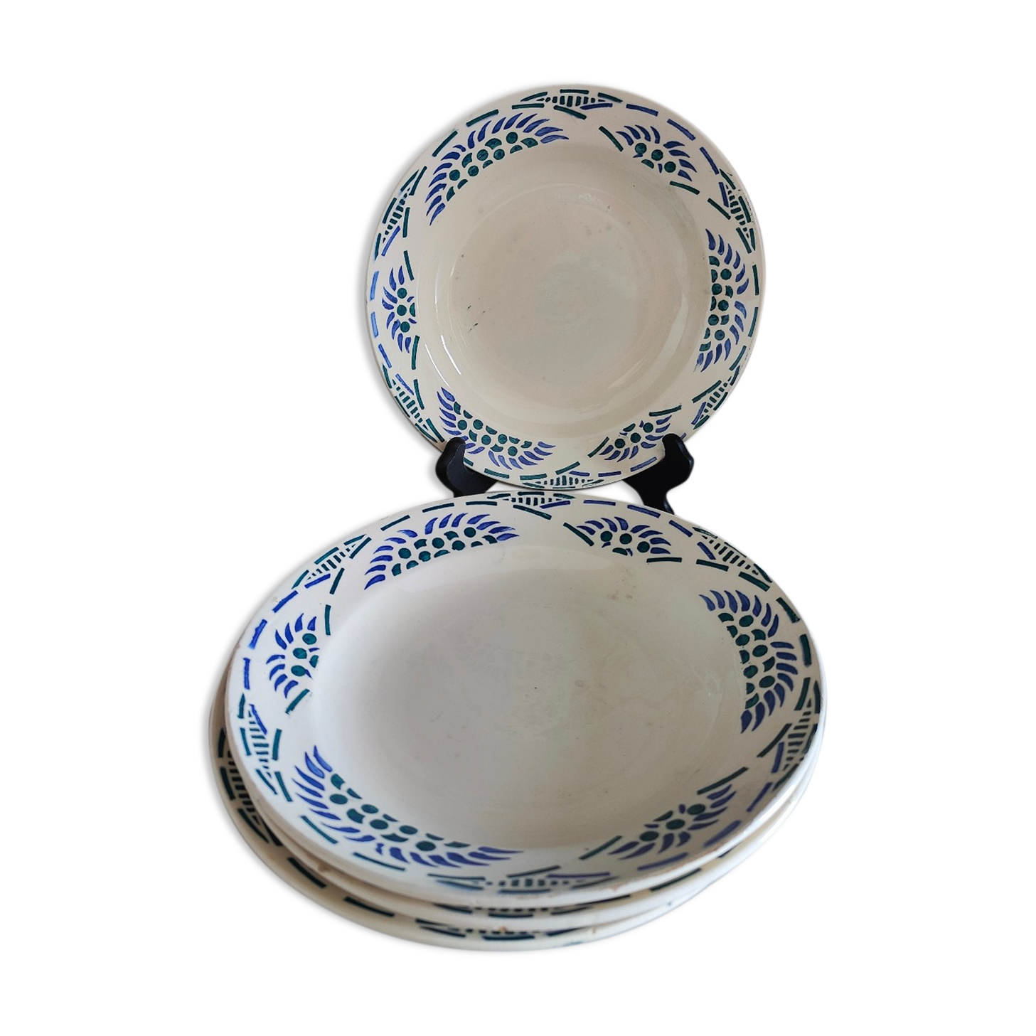 4 hollow plates