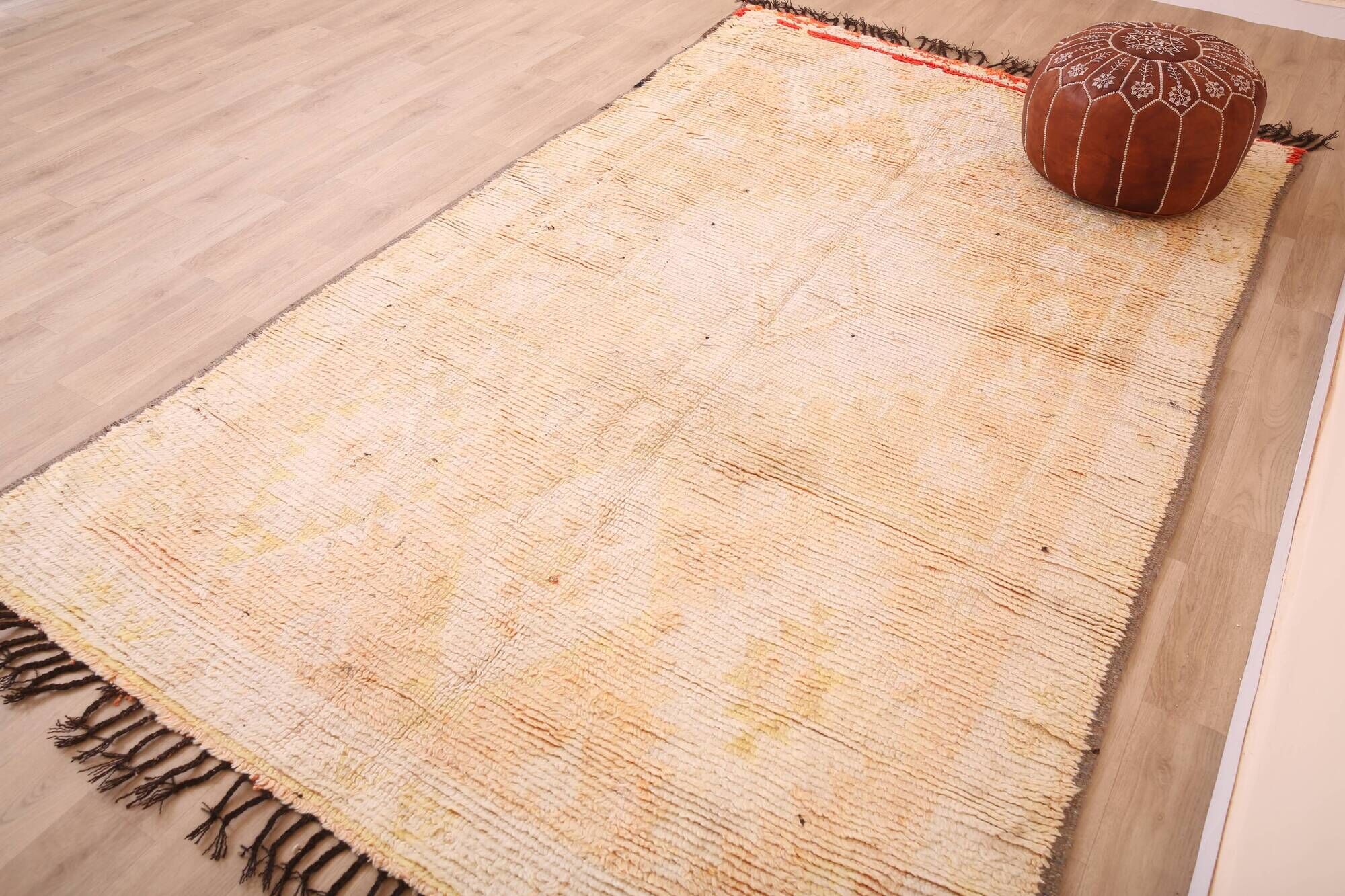 Pale Vintage Moroccan Rug 164 x 277 cm, Berber Handmade Wool Rug Yellow