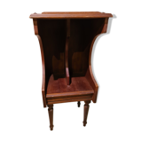 Vintage standing library