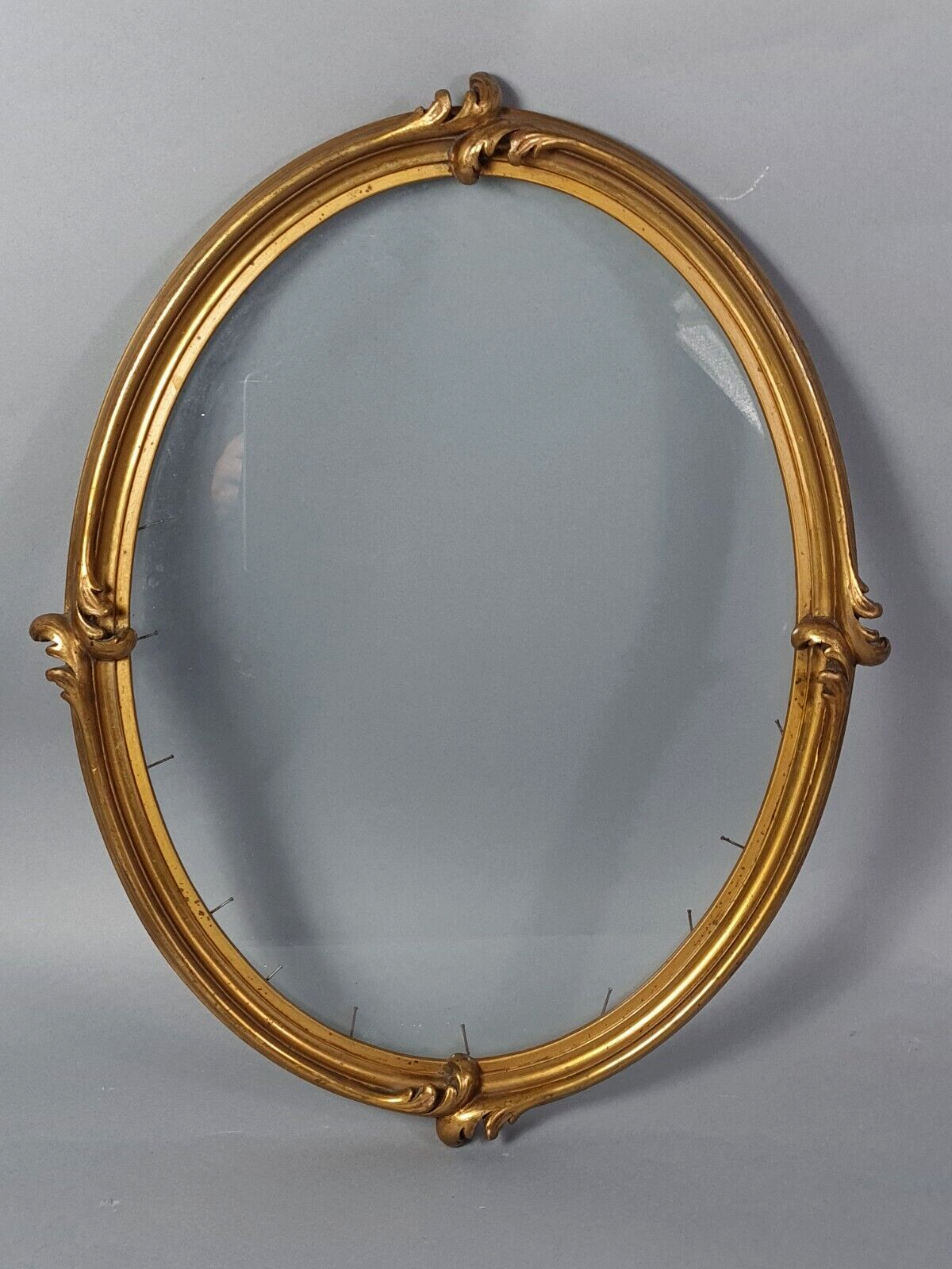 Old oval frame and glass foliage 40x30 cm wood stucco gilding gold leaf SB