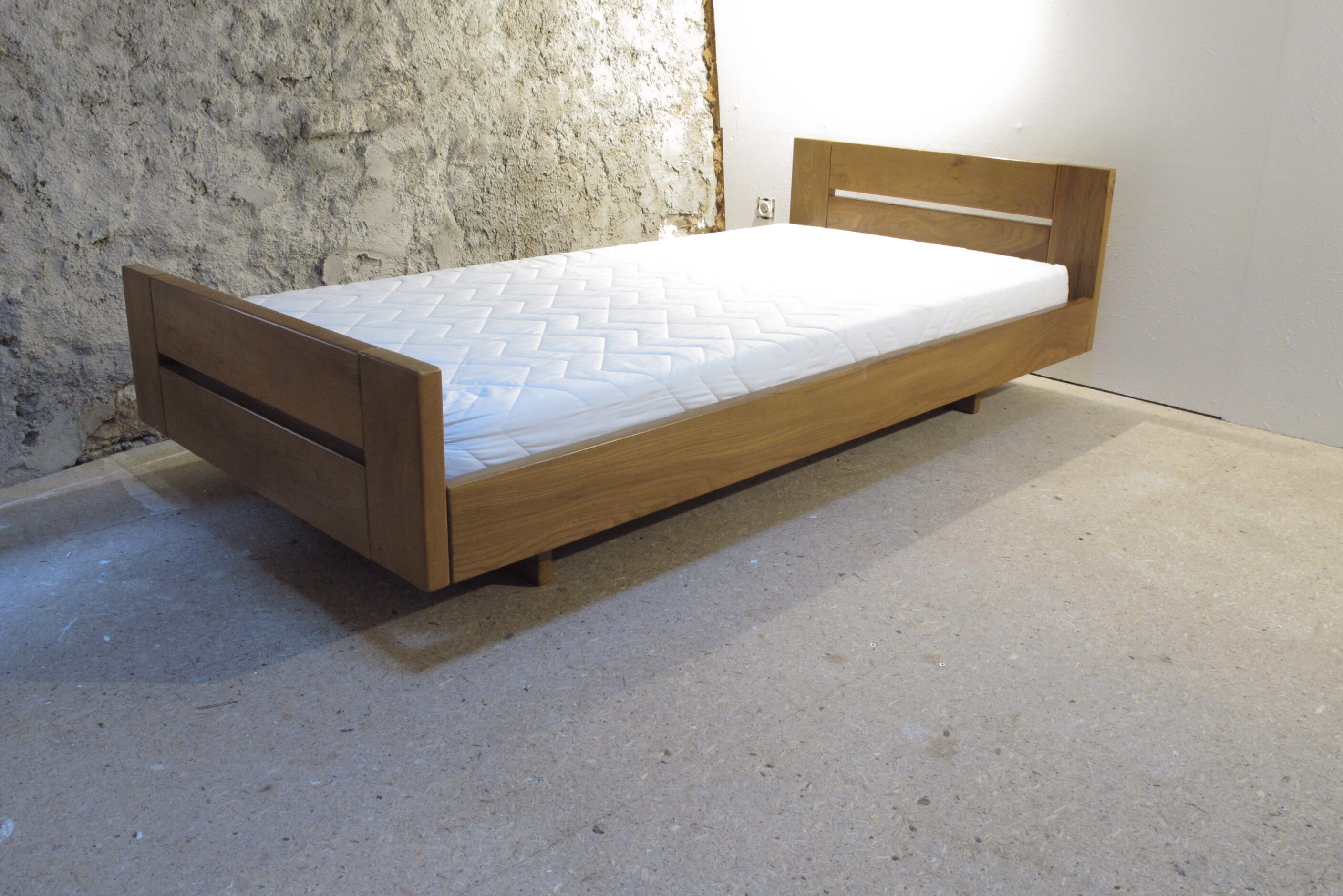 Lit orme massif Regain