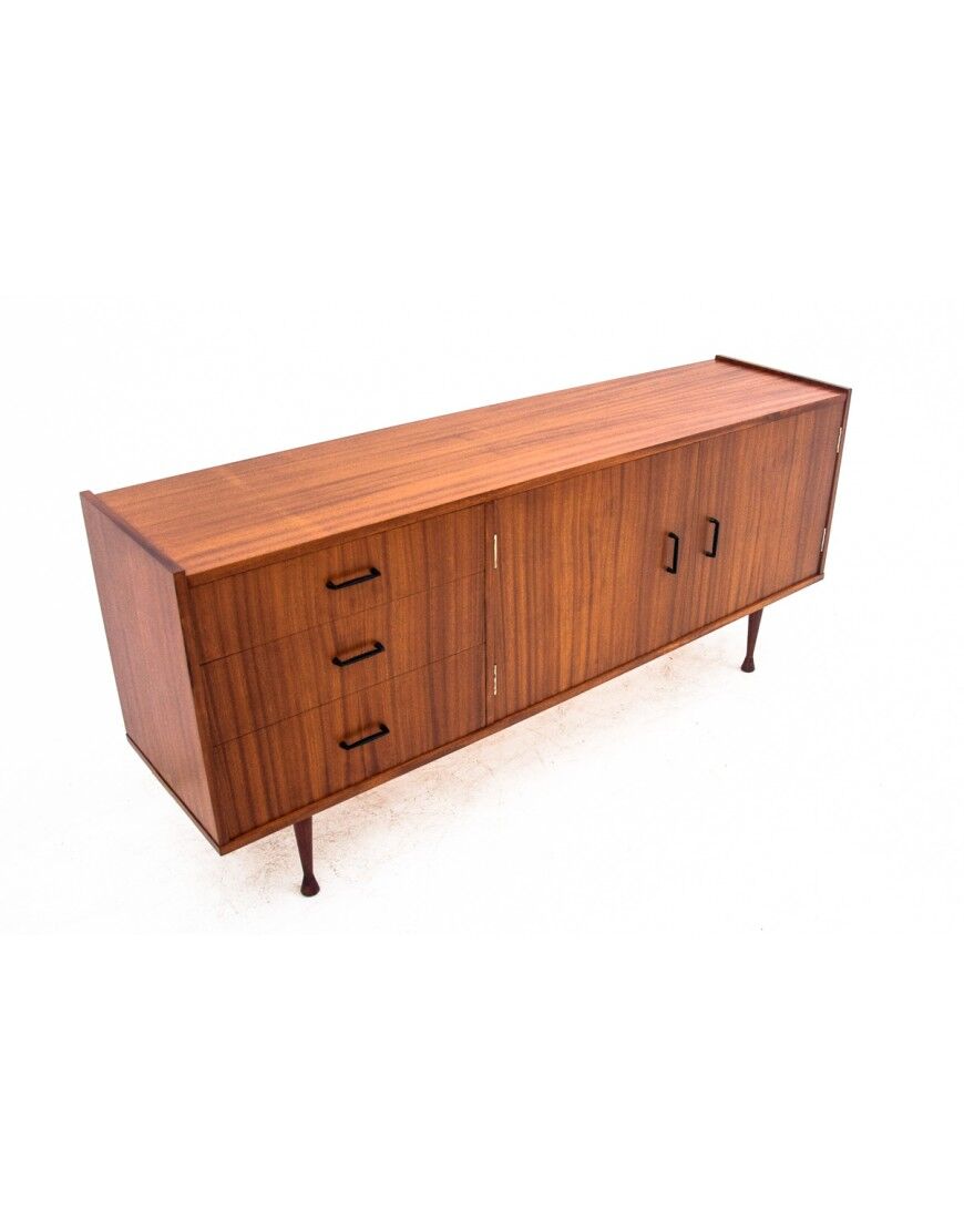 Enfilade, Pologne, années 1960. Après rénovation.