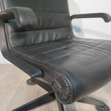 Sapper armchair edited by Knoll