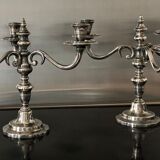 Paire de chandeliers en métal argenté
