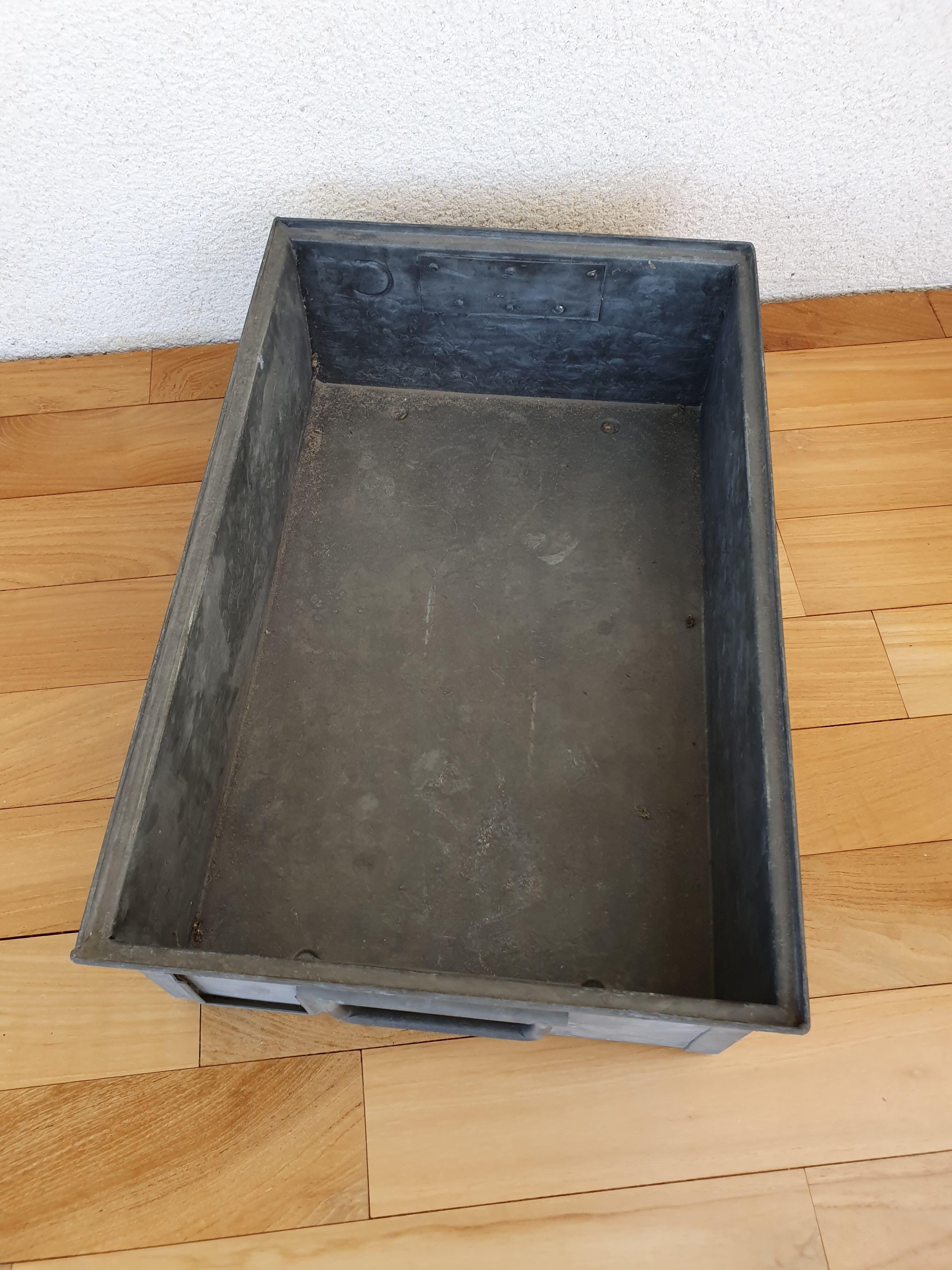 Industrial metal case