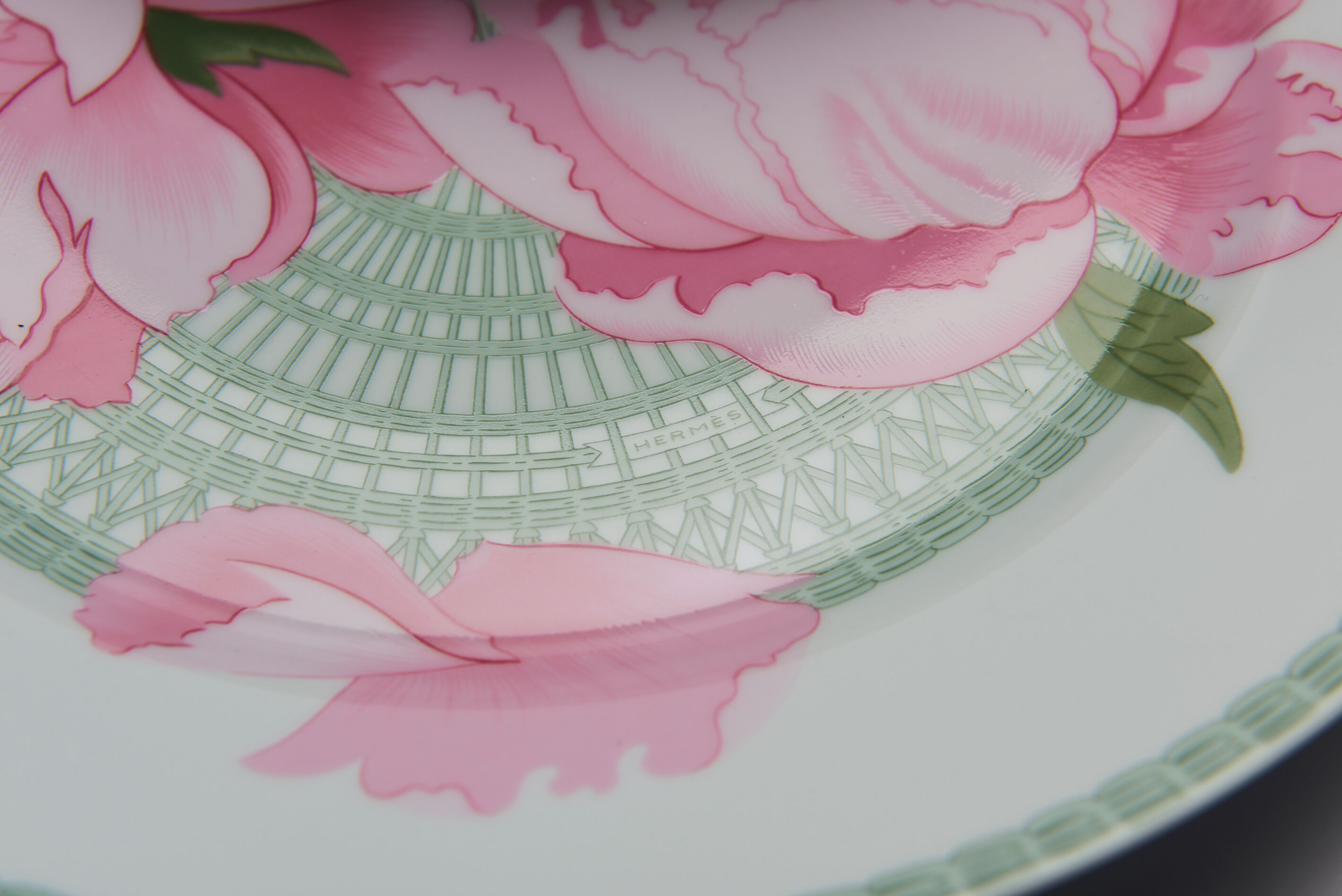 2 plates Hermès Peonies 27cm