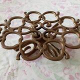 Trivet