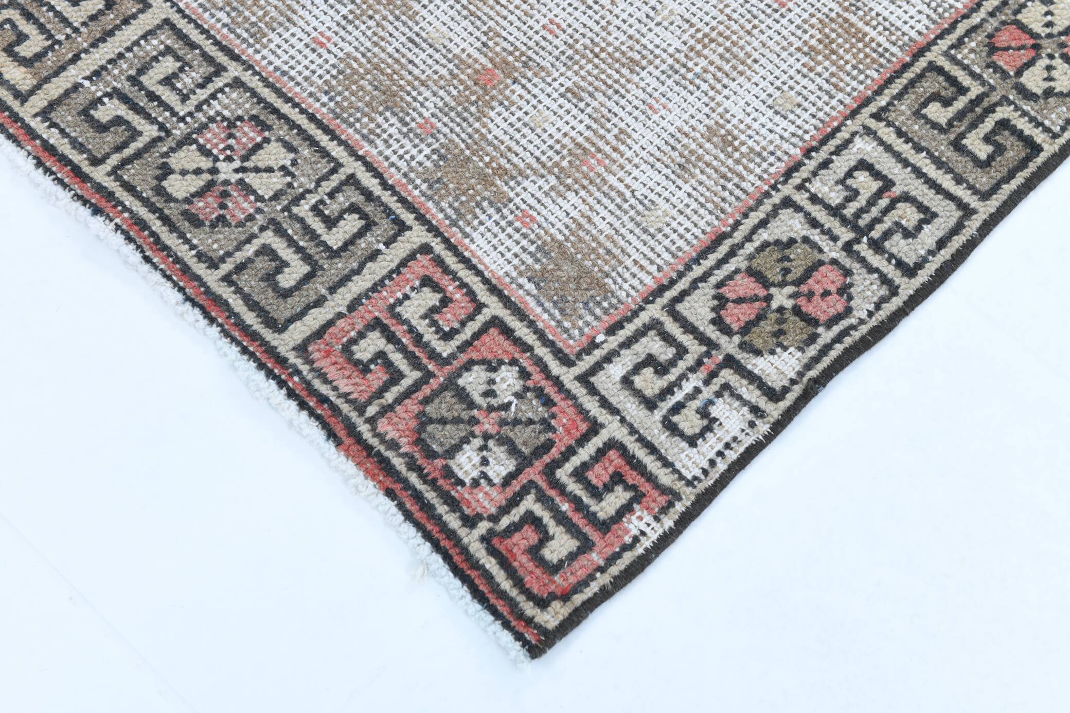 4x9 Shades Of Red & Yellow Handmade Wool Antique Turkish Rug, 129x267Cm