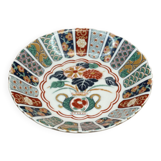 Colorful patterned plate (B)