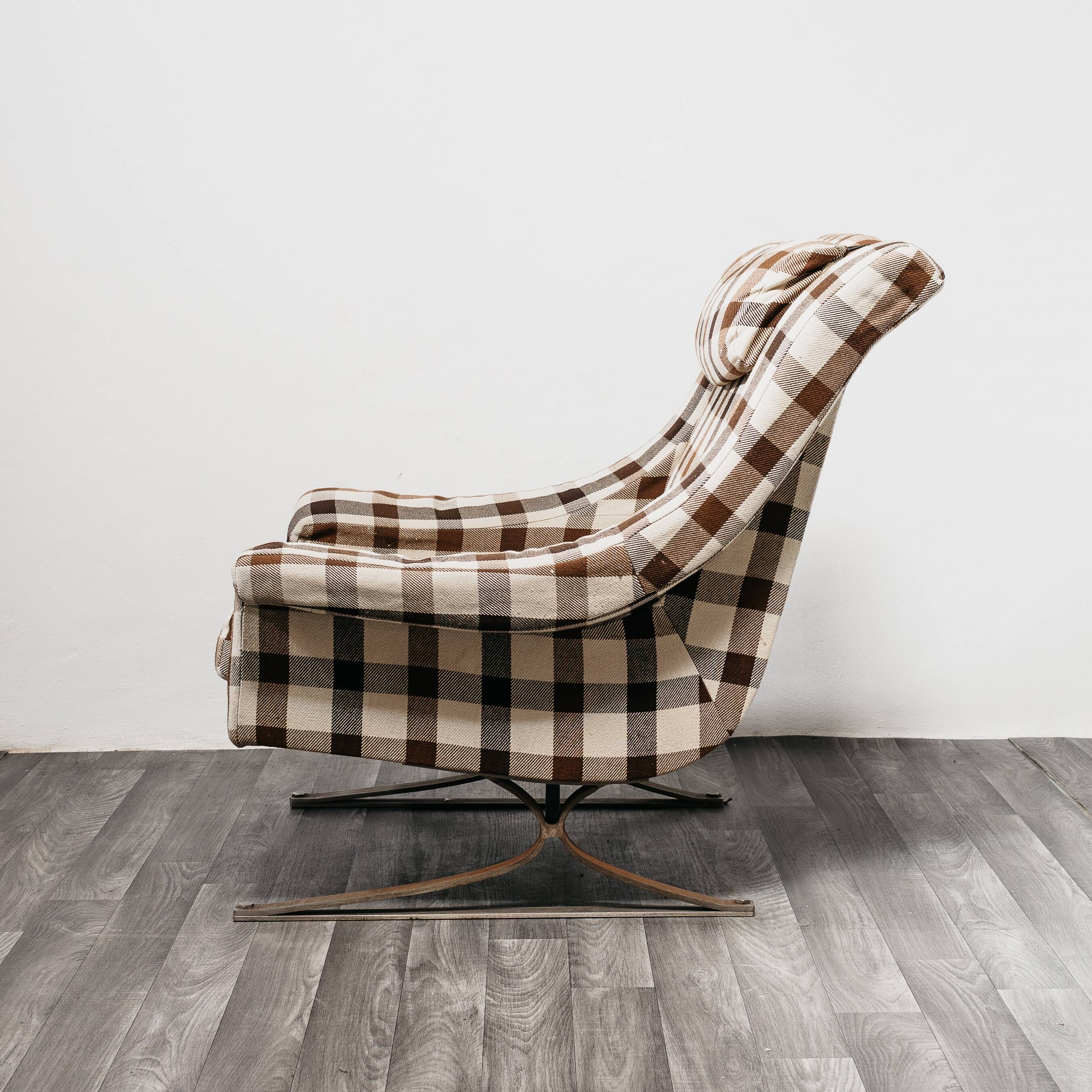 Paire de Fauteuils Mod. Grand Prix, Maurice Calka Arflex