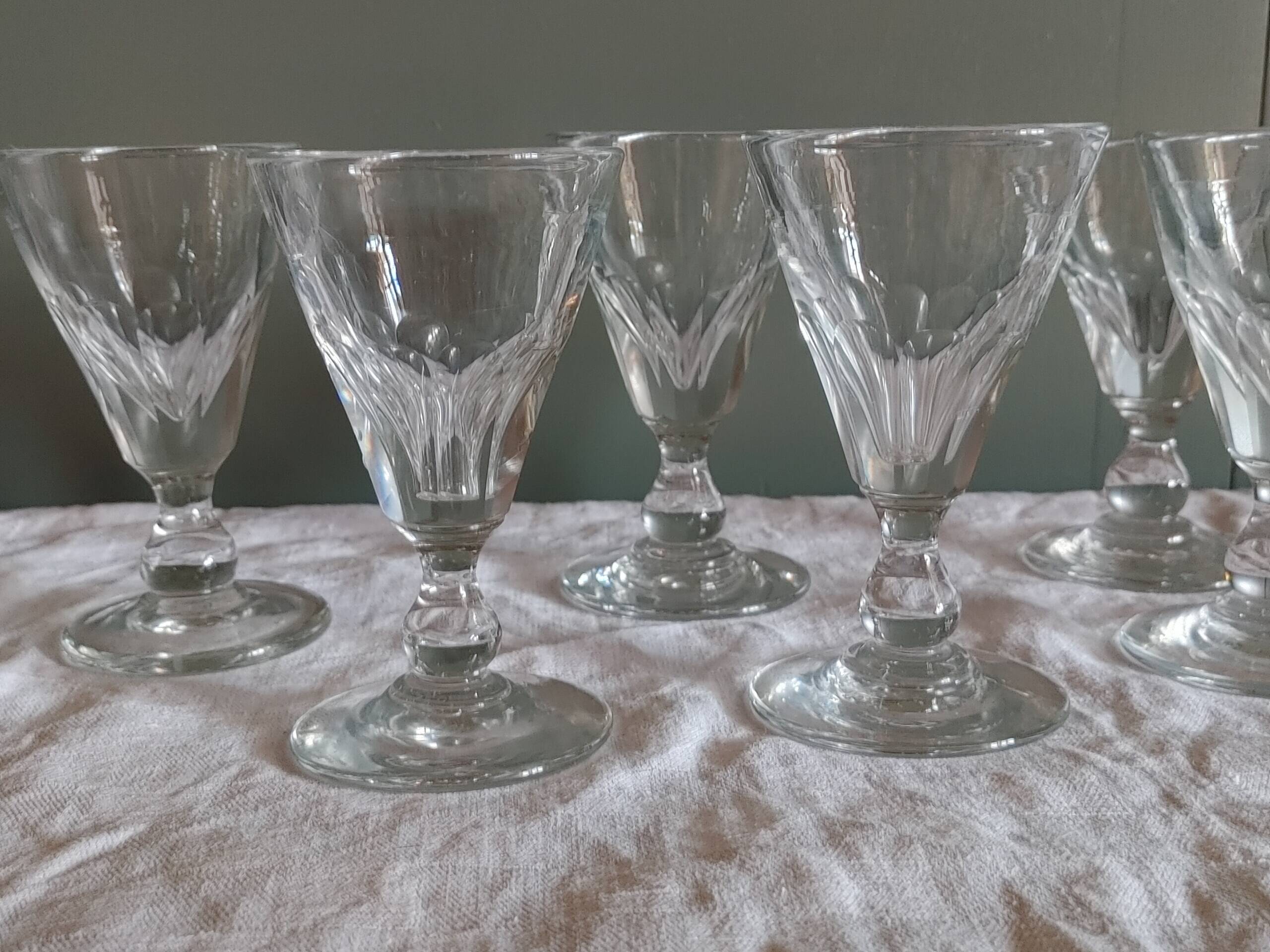 6 Louis Philippe wine glasses with flat sides - 19th century.